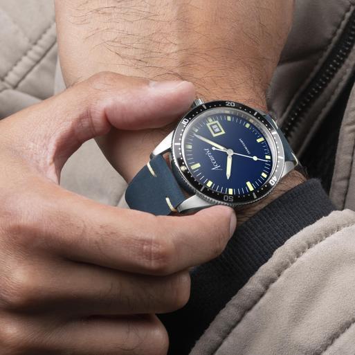 Accurist Men s Divers Watch 72002 Round Blue Leather Strap